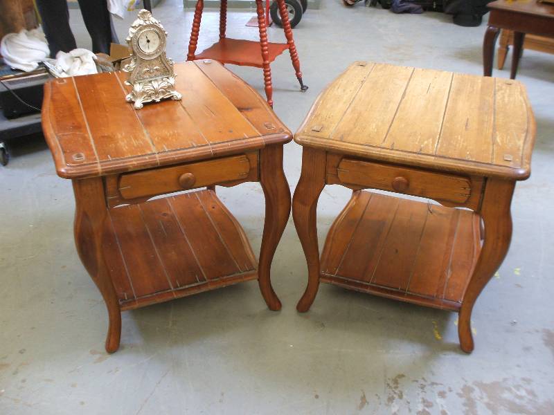 PAIR OF END TABLES