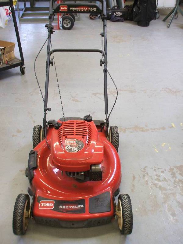 TORO RECYCLER LAWNMOWER