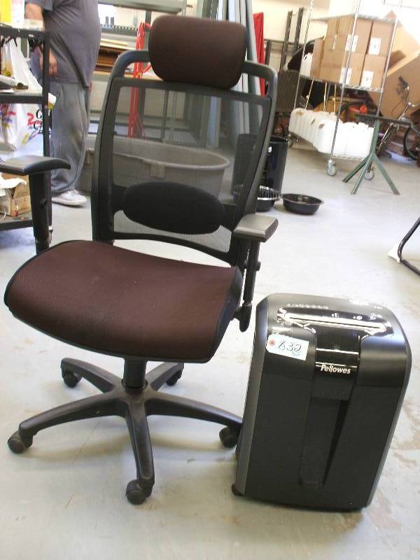 OFFICE CHAIR AND SHREDDER