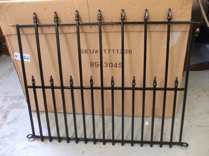 DECORATIVE FENCE SYSTEM