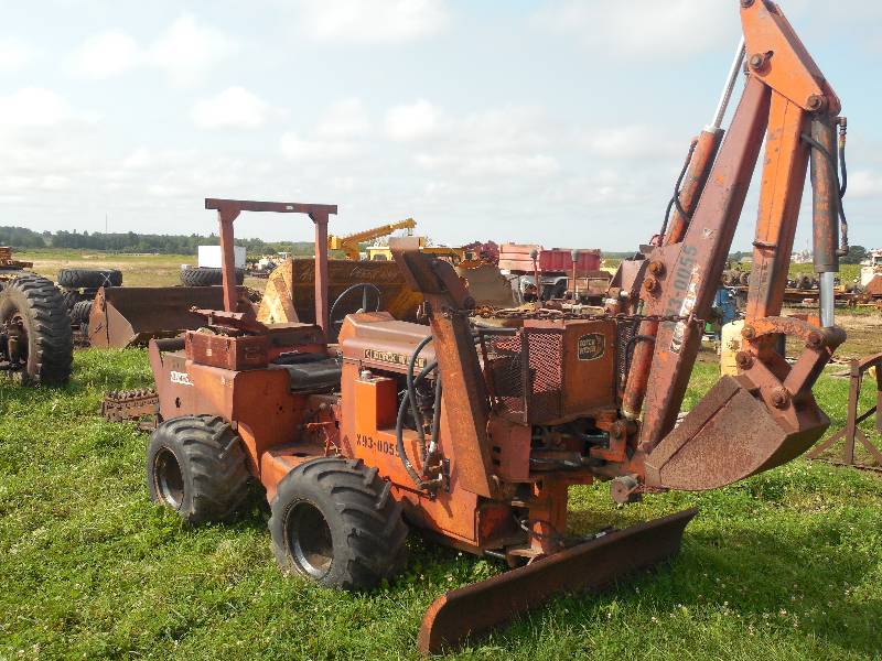 lot 12 image: Ditch Witch R65 gas with trencher  push blade  backhoe