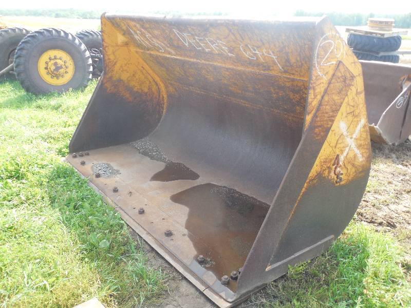 lot 20 image: 10 Bucket With ACS Quick Tach John Deere 644D