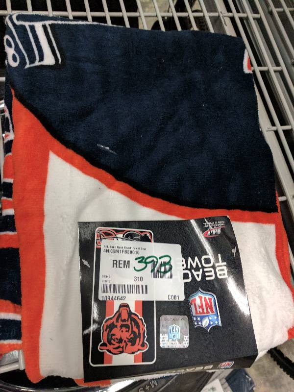 lot 393 image: NFL Zone Read Beach Towel Bears