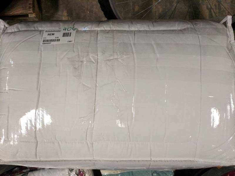 lot 406 image: McLeland Design 250 Thread Count Down-Alternative Fiberbed Topper - King