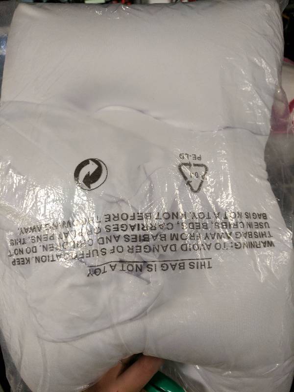 lot 427 image: Sobakawa Cloud Pillow