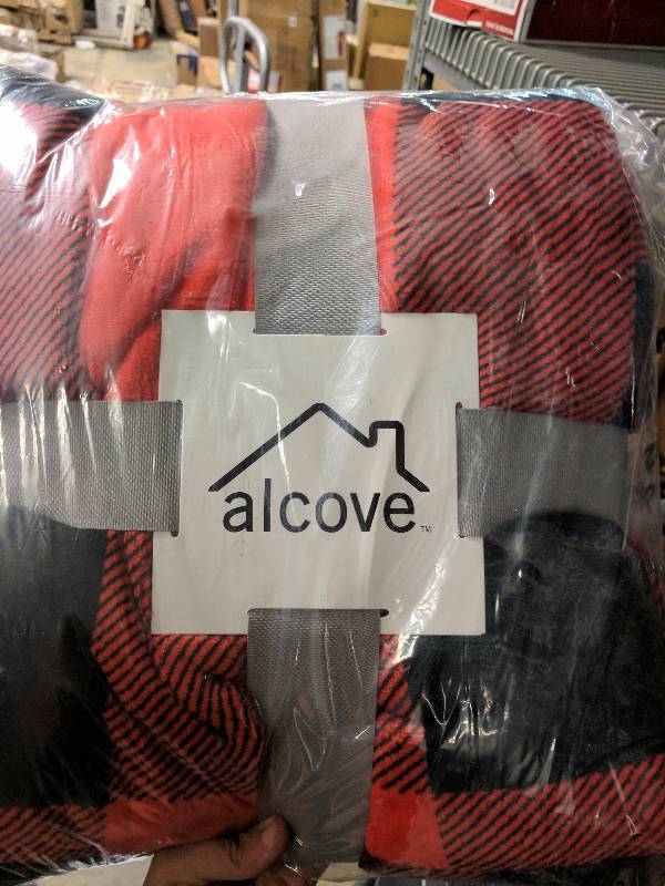 lot 429 image: alcove Microplush Throw Buffalo Check