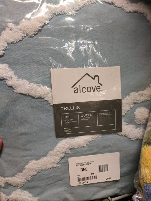 lot 493 image: alcove Trellis Chenille Bedspread Blue - Queen