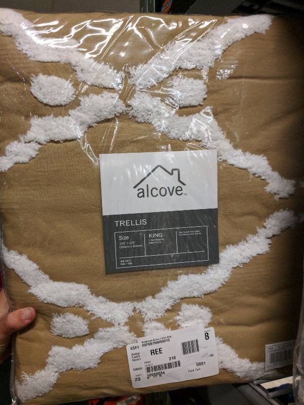lot 494 image: alcove Trellis Chenille Bedspread Neutral - King
