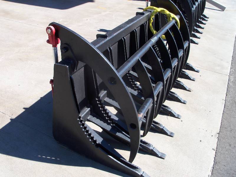 BRAND NEW 72 CLAM GRAPPLE
