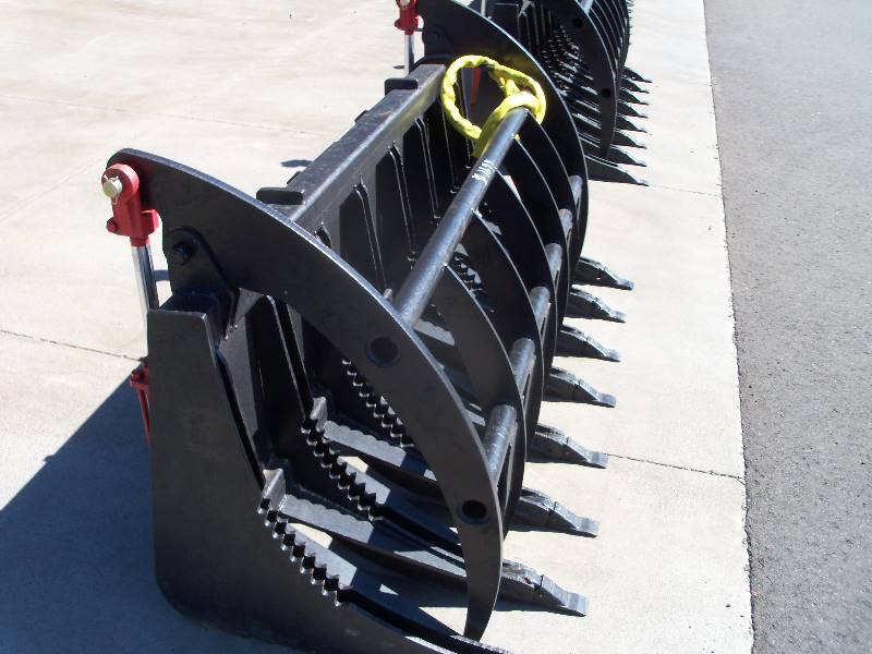 BRAND NEW 66 CLAM GRAPPLE