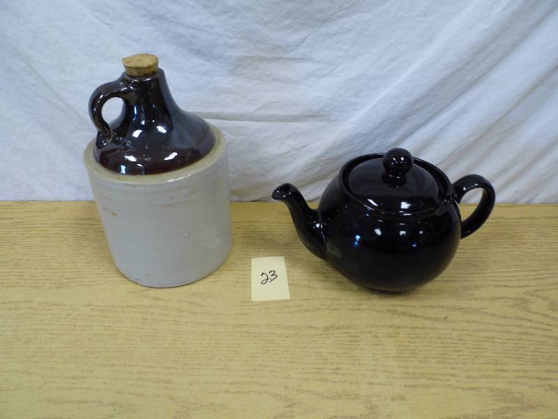 lot 23 image: Teapot - Crock Jug