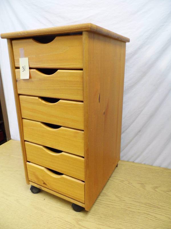 lot 31 image: Wood Organizer