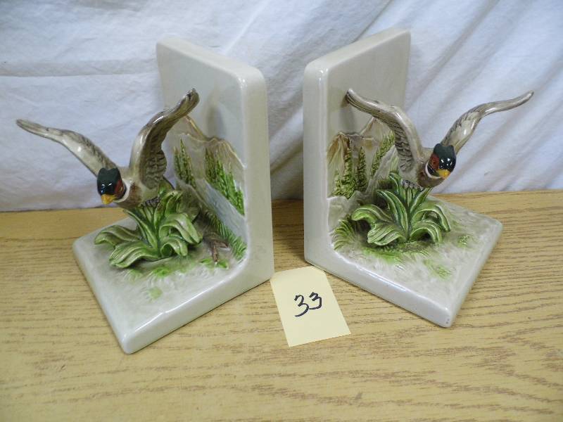 lot 33 image: Pheasant Book Ends