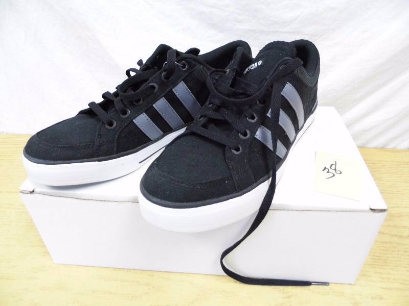 lot 38 image: New Adidas  Shoes