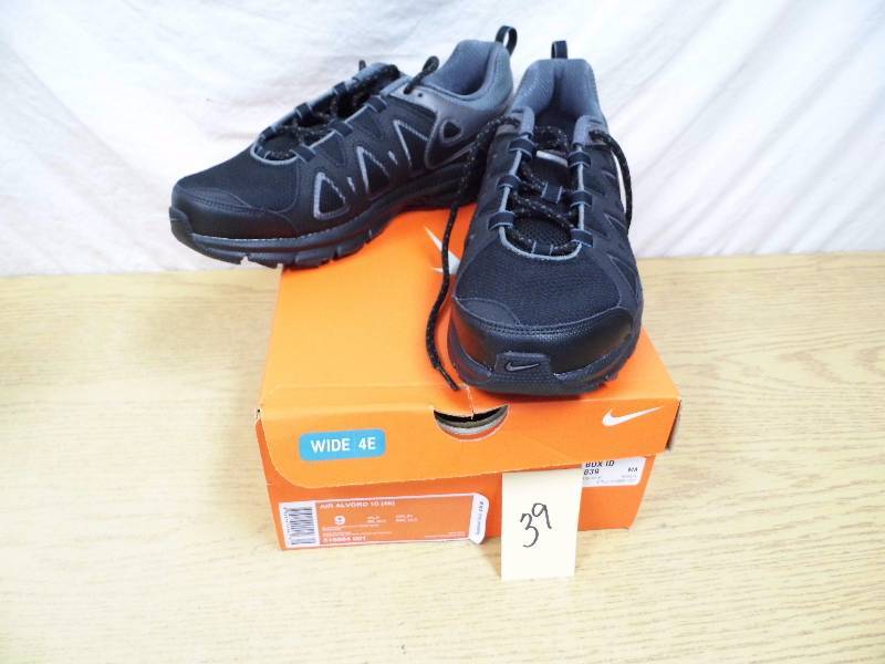 lot 39 image: New Nike Alvord Shoes