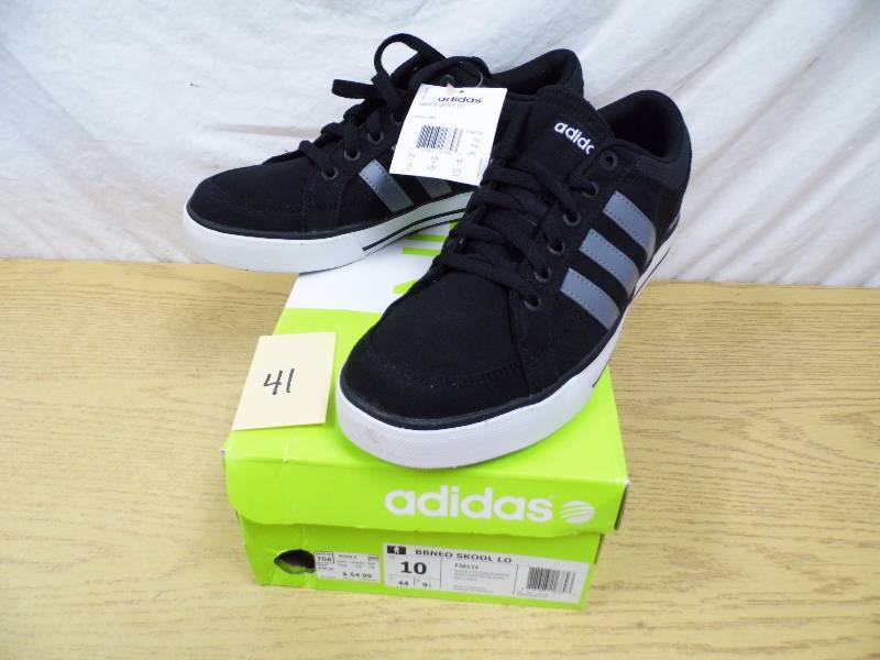 lot 41 image: New Adidas  Shoes - BB Neo Skol