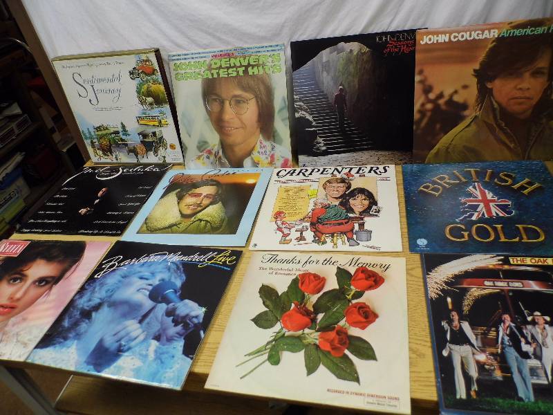 lot 65 image: Albums