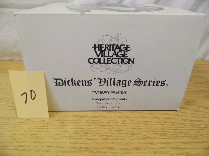lot 70 image: Dept 56 - Dickens Village