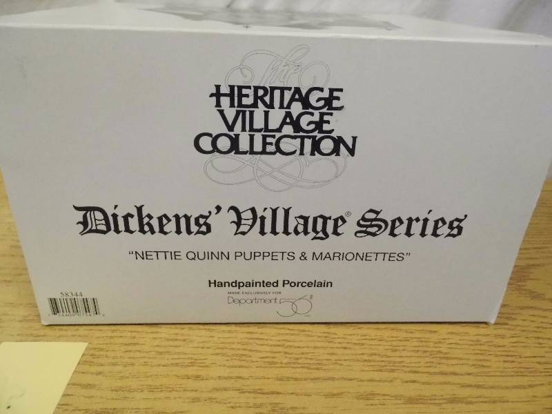 lot 75 image: Dept 56 - Dickens Village