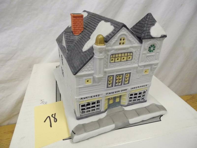 lot 78 image: Hawthorne Christmas Village