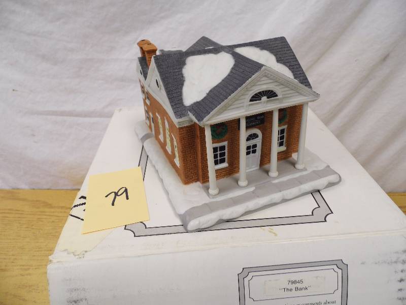 lot 79 image: Hawthorne Christmas Village