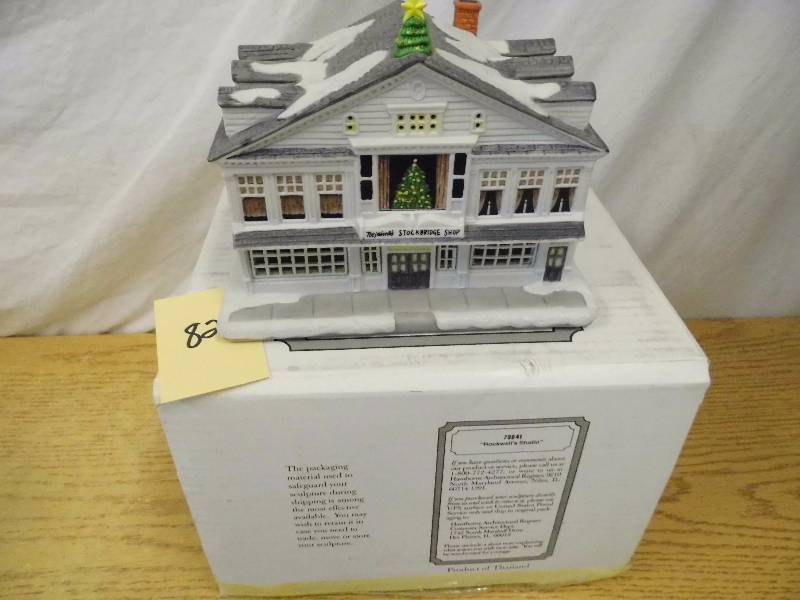lot 82 image: Hawthorne Christmas Village