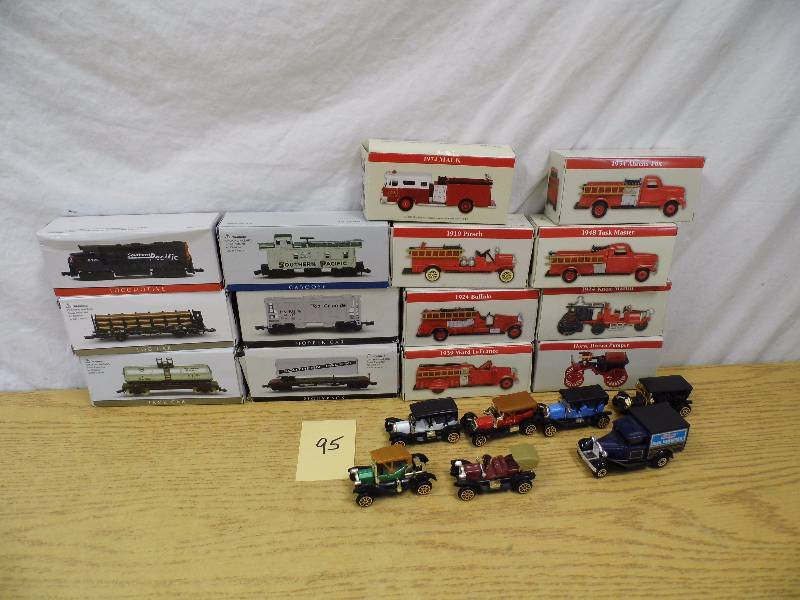 lot 95 image: Mini Model Trains - Cars