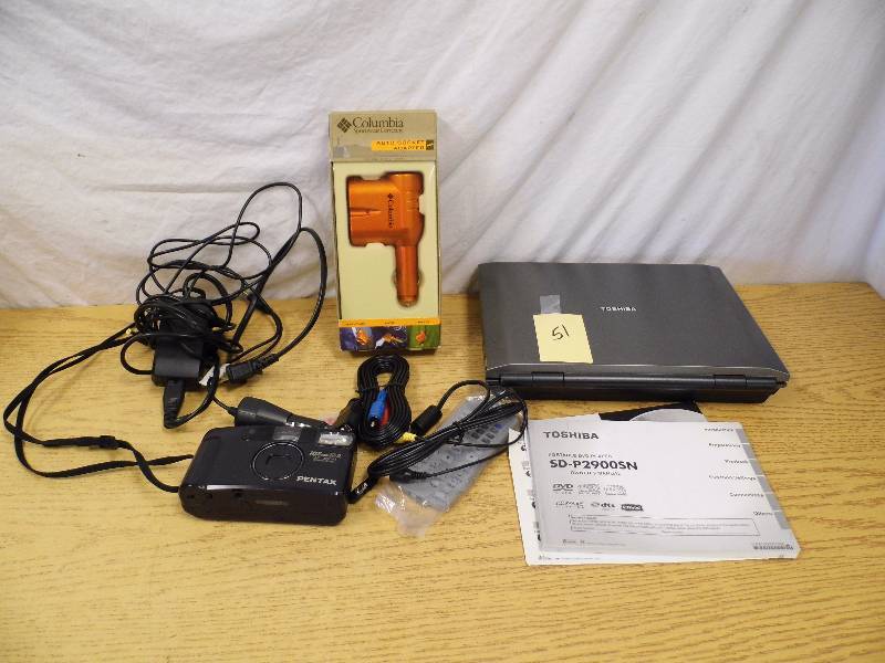 lot 51 image: Portable DVD Player