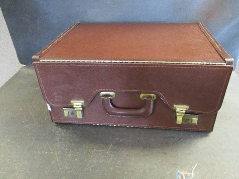 Salesmans case