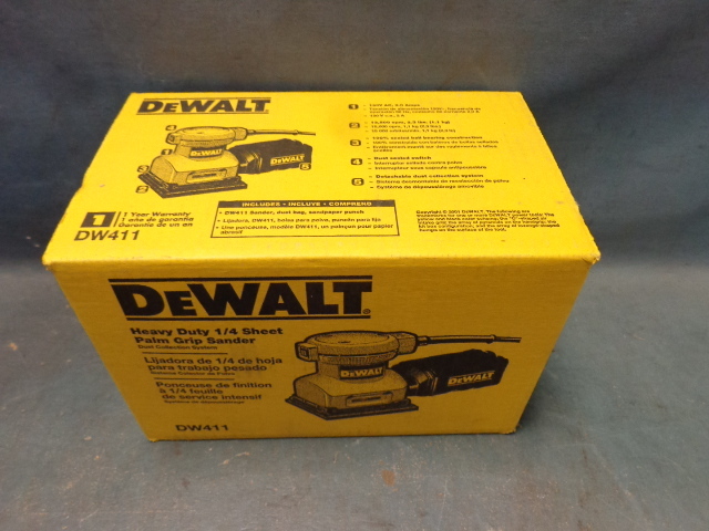 DeWalt Palm Sander