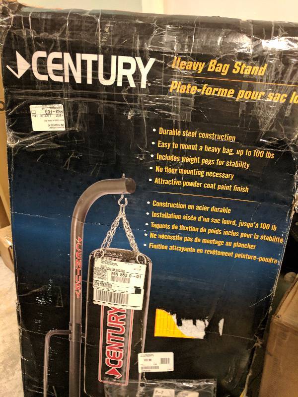 lot 551 image: Century Sporting Goods Heavy Bag Stand