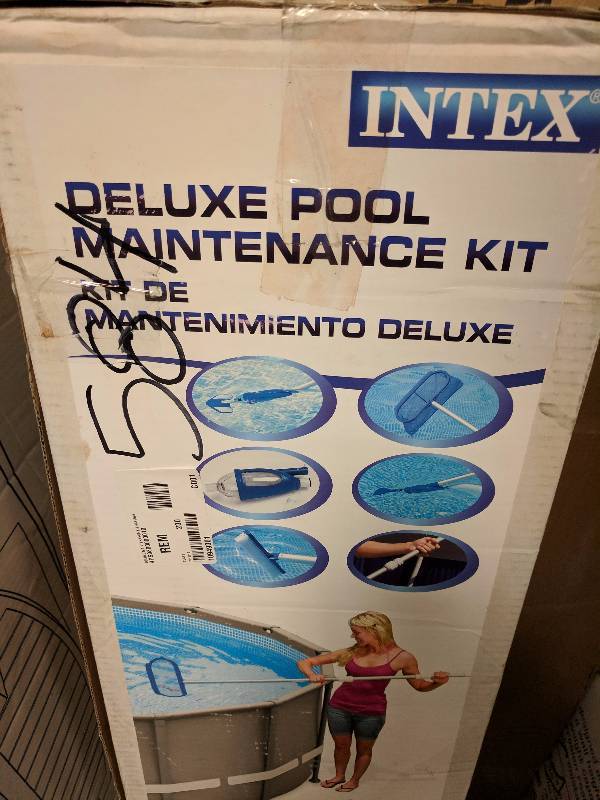 lot 584 image: Intex Deluxe Pool Maintenance Kit
