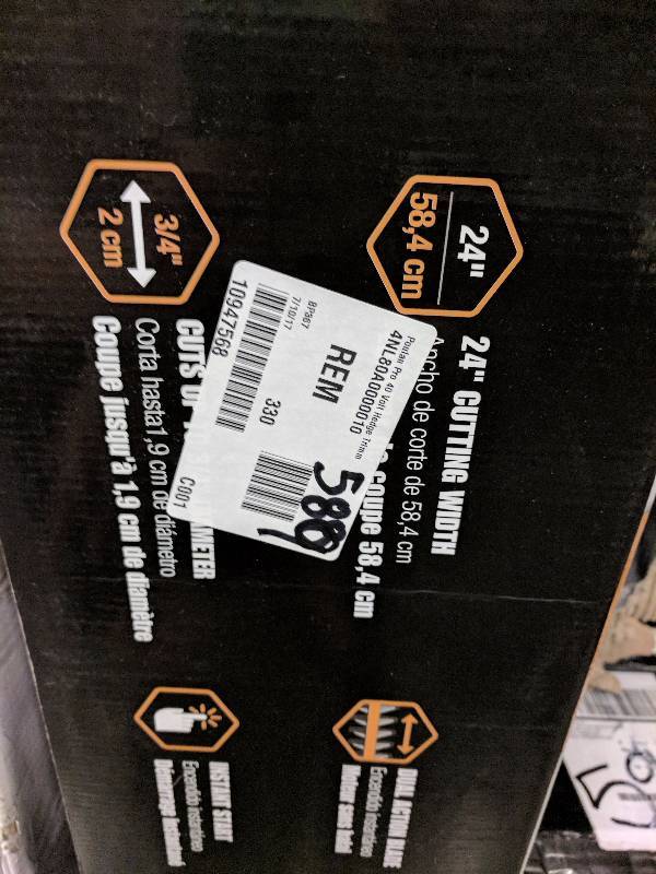 lot 589 image: Poulan Pro 24 40V Lithium-Ion Cordless Hedge Trimmer