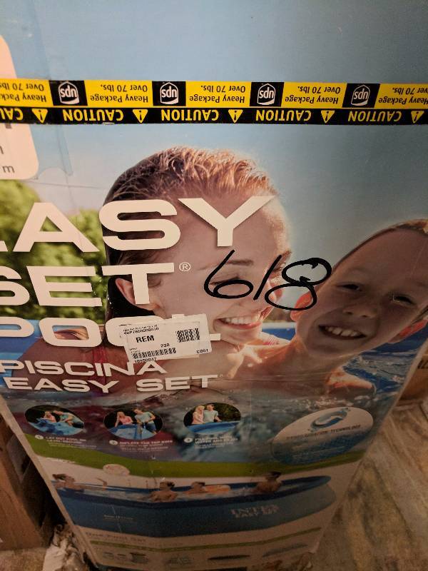lot 618 image: Intex 15 x 42 Easy Set Pool