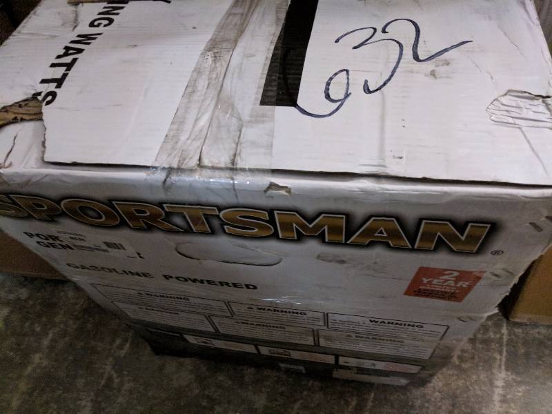 lot 632 image: Sportsman 7000 Peak6000 Running Watts Gas Generator