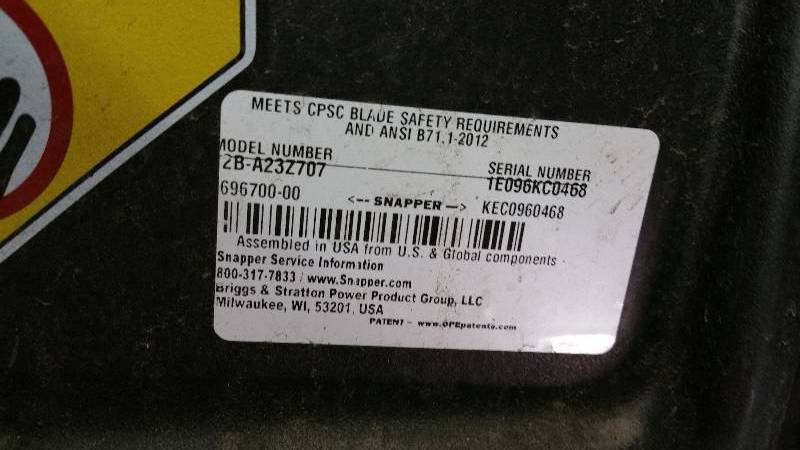 lot 729 image: USED Briggs and Stratton 625 EX Series 150cc Gas powered Push Mower