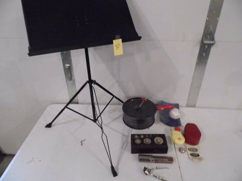 Vintage Weights - Dry Shaver - Music Stand