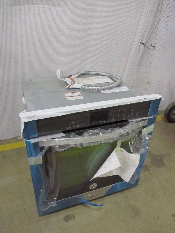 Whirlpool 27 in. Single Electric Wall Oven Self-Cleaning in Stainless Steel