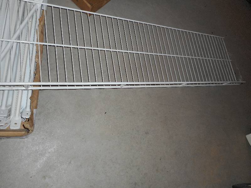 Closet hanger brackets