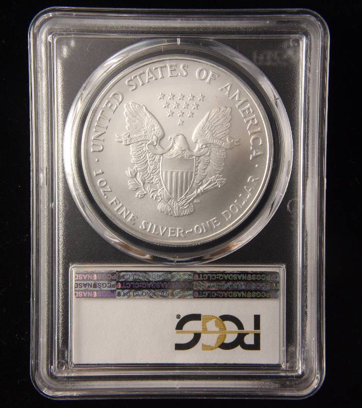 lot 124 image: 2007 AMERICAN SILVER EAGLE 1 TROY OZ. .999 FINE SILVER DOLLAR MS69 PCGS