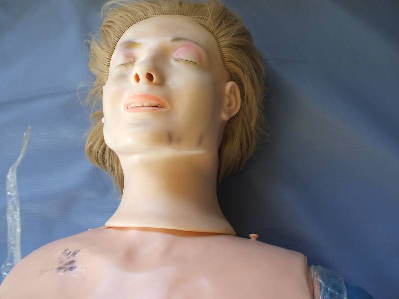 MEDICAL TEACHING MANNEQUIN