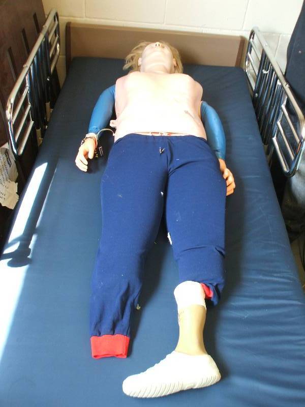 MEDICAL TEACHING MANNEQUIN