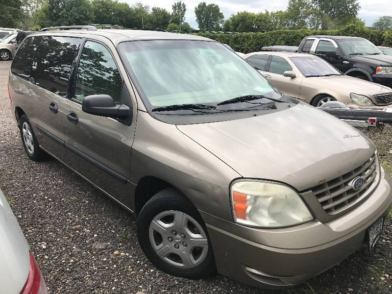 2005 Ford Freestar SE