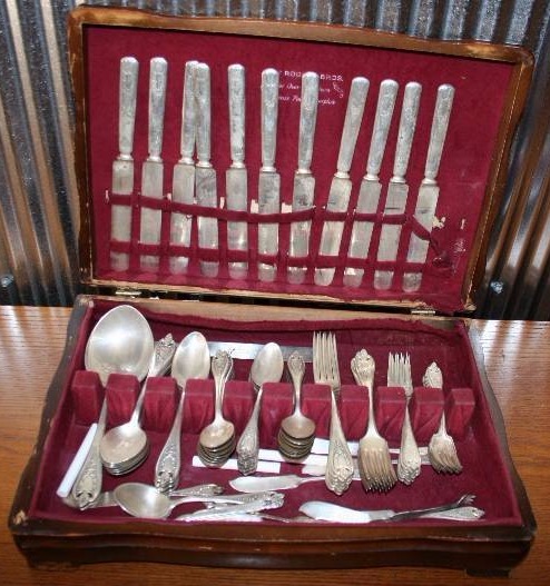 Rogers Bros. Silverware Set