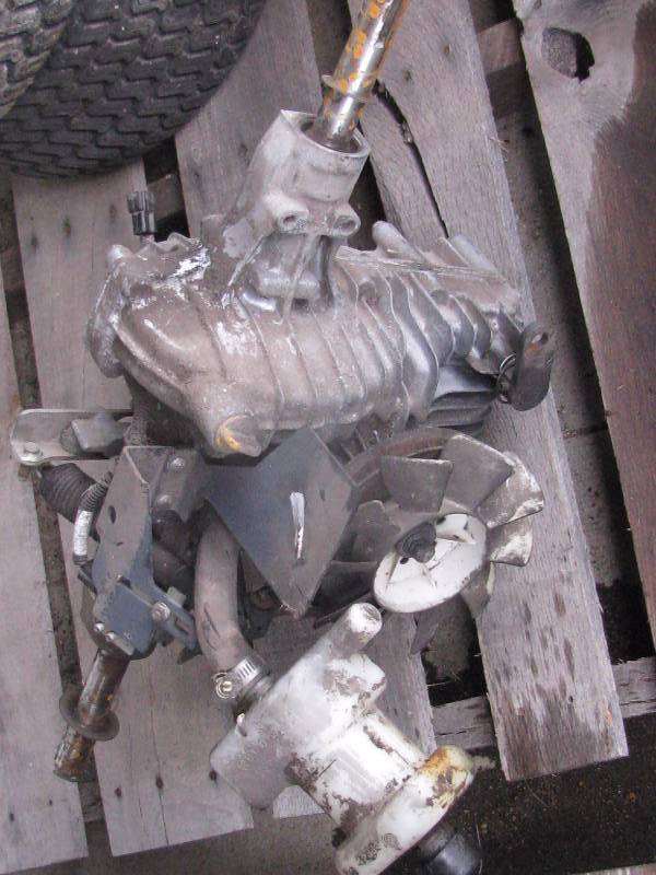 lot 7 image: John Deere Hydro Transmission
