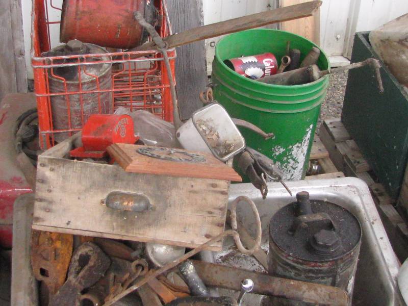 lot 16 image: Misc Lot