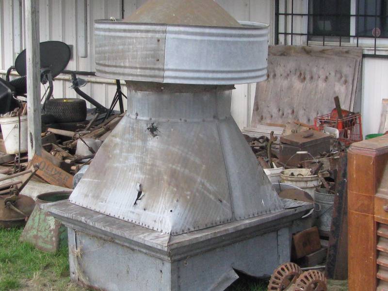 lot 31 image: Barn Cupola