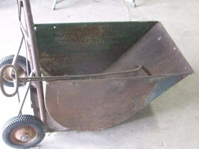 lot 38 image: 2-Wheel Utility Cart (Home-made)