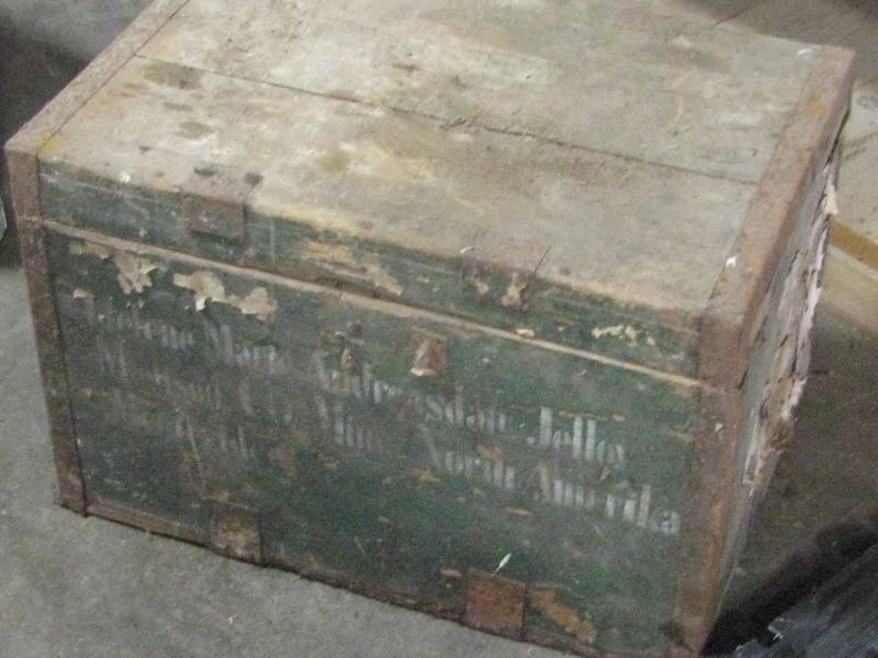 lot 40 image: Antique Wood Chest