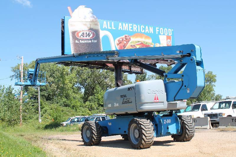 lot 1 image: Boom Lift 2005 Genie 80  60 Goes Up To 80 Ft